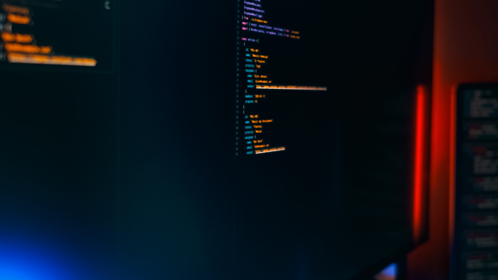 Editor de código oscuro en primer plano, representando el script de automatización del bot